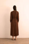 Kahverengi Üst Kısmı Volan Parça Hareketli Dökümlü Elbise - 7
