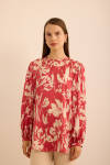 Kırmızı Çiçek Desenli İnce Dokuma Bluz - 2