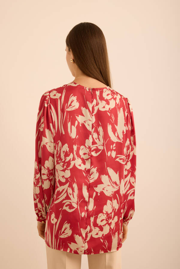 Kırmızı Çiçek Desenli İnce Dokuma Bluz - 6