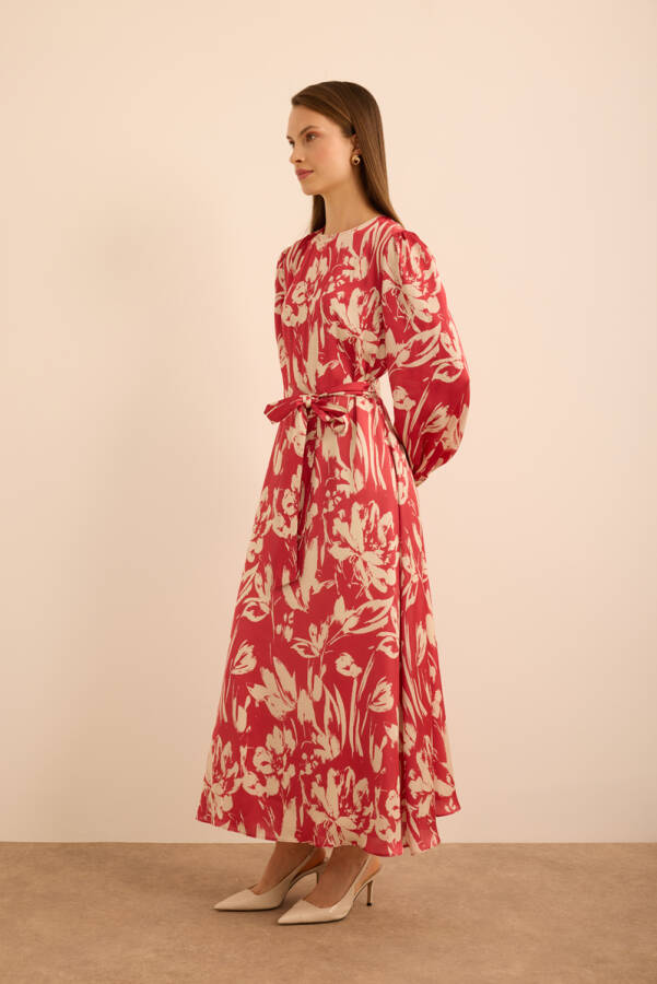 Kırmızı Çiçek Desenli İnce dokuma Elbise - 5