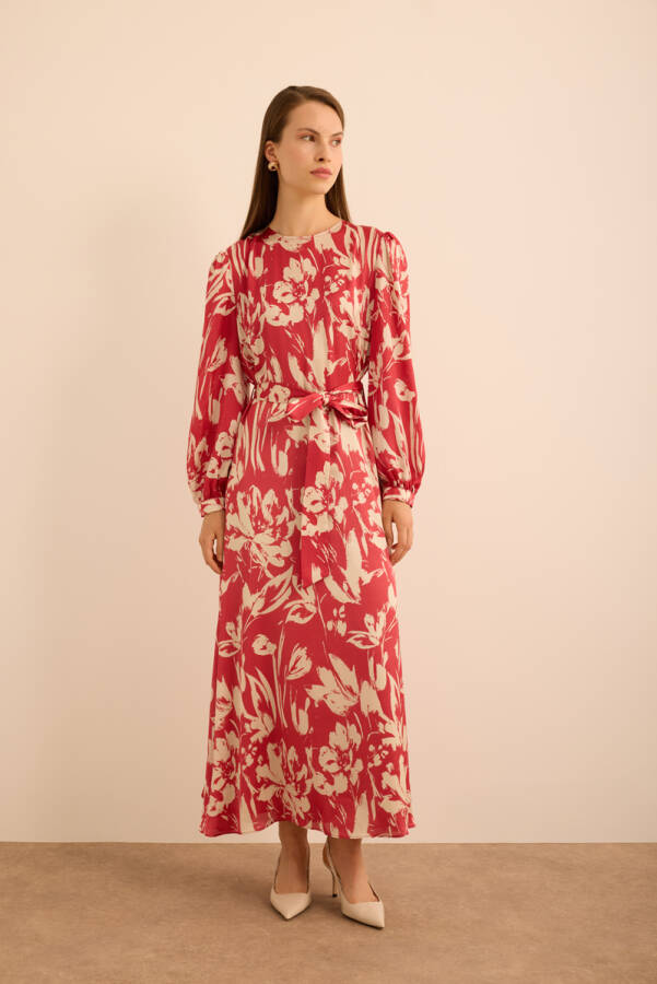 Kırmızı Çiçek Desenli İnce dokuma Elbise - 3