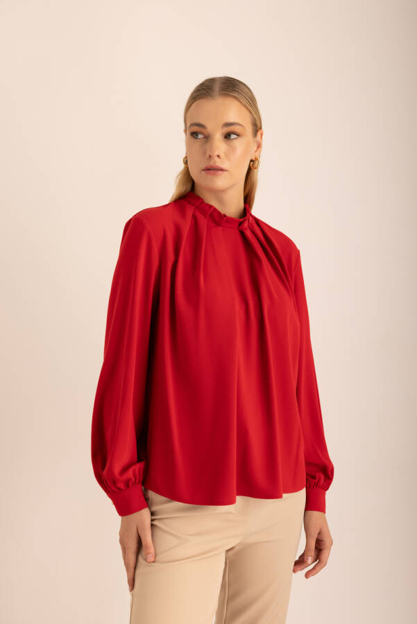 Kırmızı Pile Detaylı Dokuma Bluz - 4