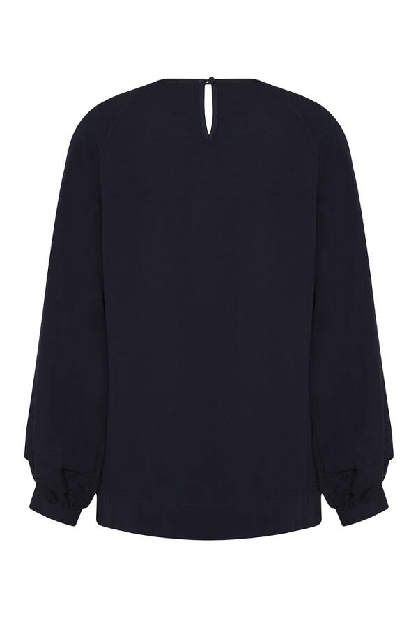 Lacivert Kolları Pile Detaylı Keten Bluz - 3