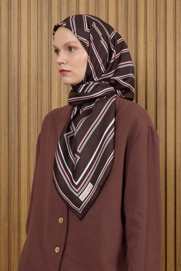 Koyu Kahverengi 90X90 İpek Krep Saten Eşarp - 1