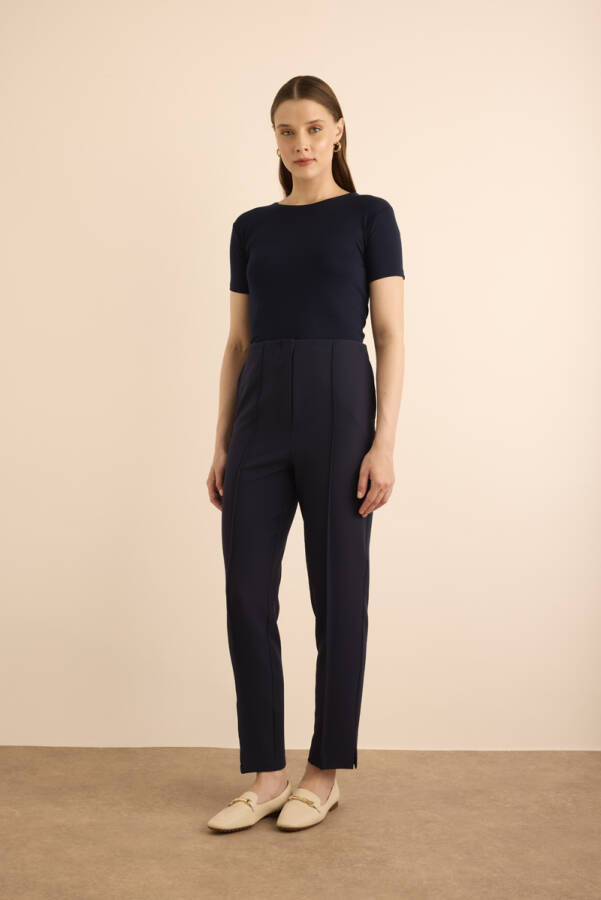 Lacivert Beli Lastik Detaylı Krep Pantolon - 1