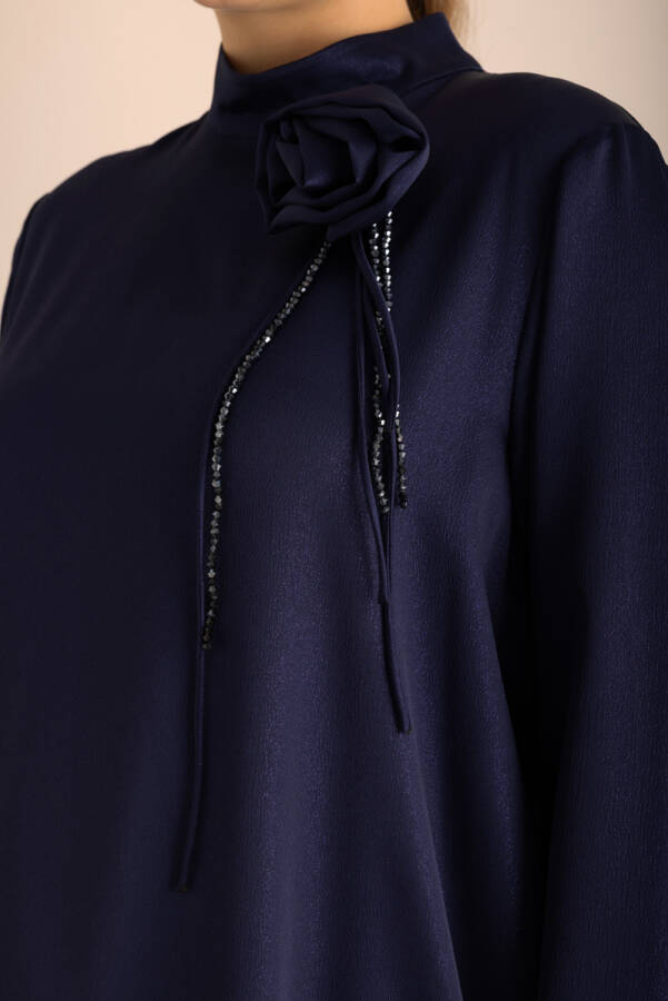 Lacivert Çiçek Broşlu Varak Dokuma Kumaşlı Tunik - 3