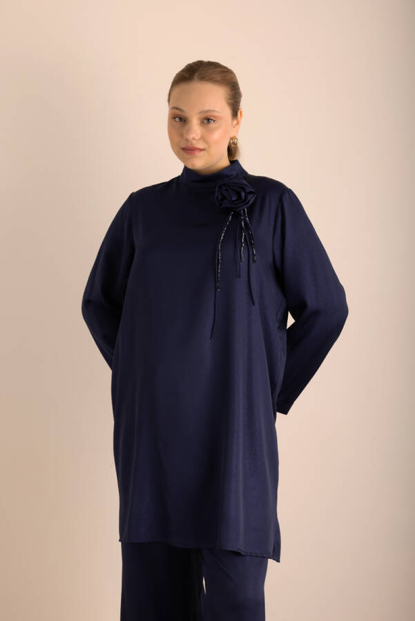 Lacivert Çiçek Broşlu Varak Dokuma Kumaşlı Tunik - Aker