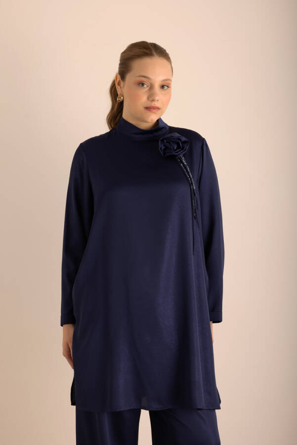 Lacivert Çiçek Broşlu Varak Dokuma Kumaşlı Tunik - Aker (1)