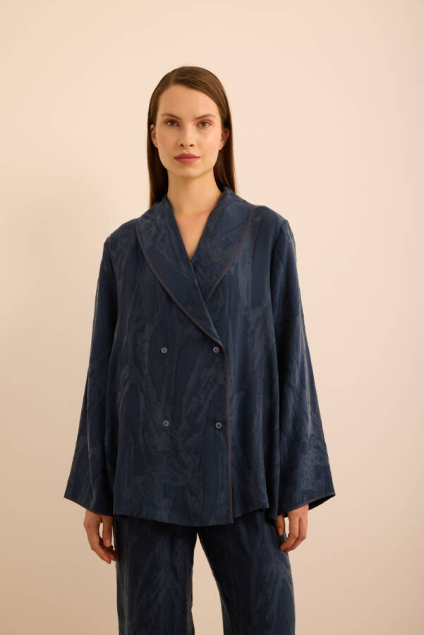 Lacivert Çiçek Dokulu Kruvaze Kapama Tencel Pijama Üstü - 2