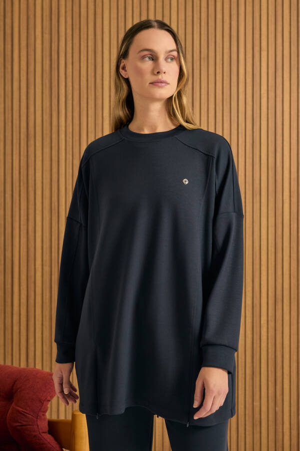 Lacivert Etek Ucu Fermuarlı Yırtmaç Detaylı Sweatshirt - 1
