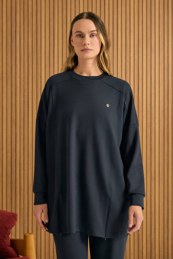 Lacivert Etek Ucu Fermuarlı Yırtmaç Detaylı Sweatshirt - 2