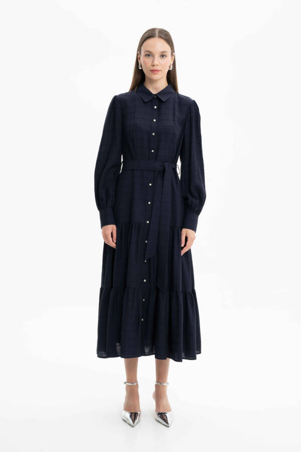 Lacivert Kare Dokulu Kumaş Hareketli Elbise - 2