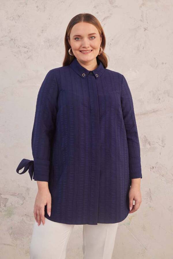 Lacivert Kuş Gözü Detaylı Dokulu Tunik - 2