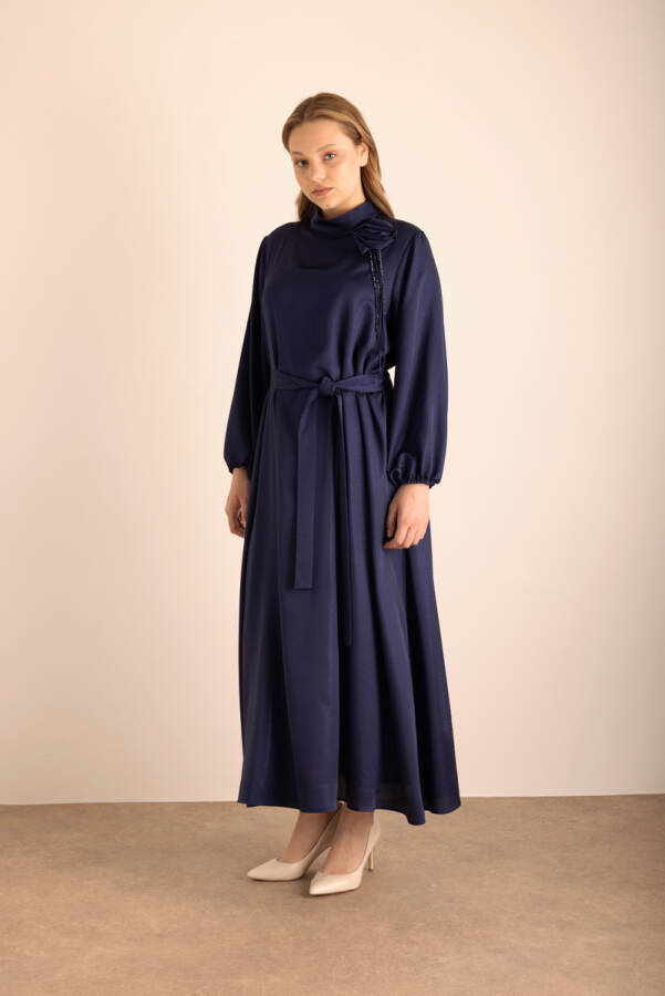 Lacivert Seyyar Çiçek Detaylı Varak Dokuma Elbise - Aker (1)