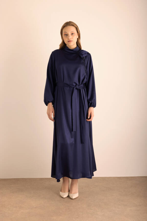 Lacivert Seyyar Çiçek Detaylı Varak Dokuma Elbise - 7