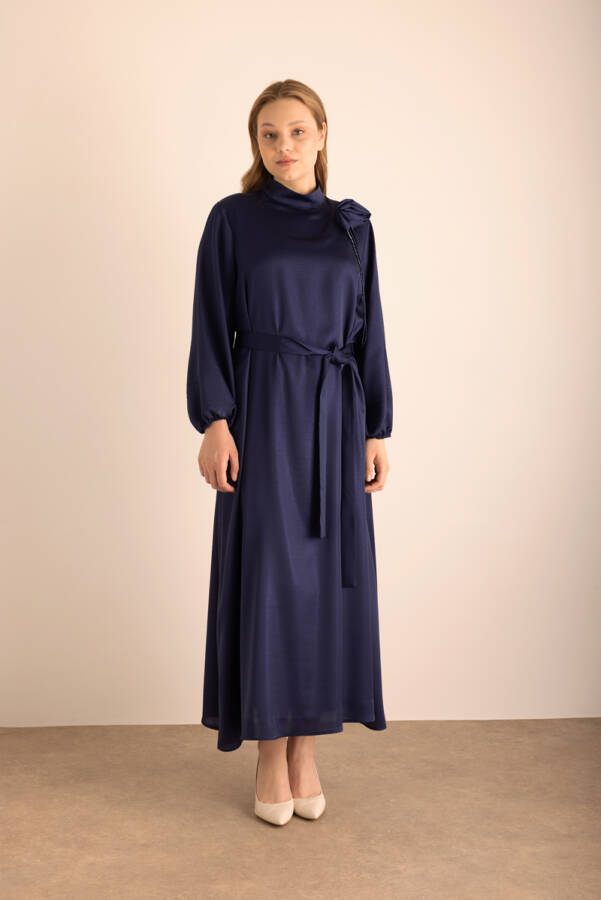 Lacivert Seyyar Çiçek Detaylı Varak Dokuma Elbise - 5