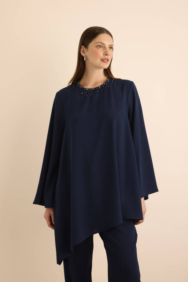 Lacivert Yakası Boncuk İşlemeli Asimetrik Tunik - Aker (1)
