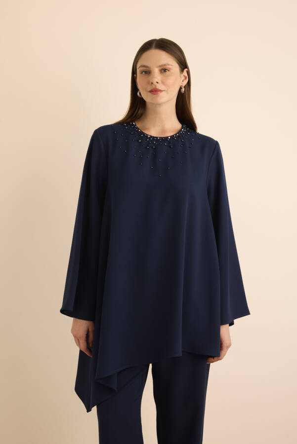 Lacivert Yakası Boncuk İşlemeli Asimetrik Tunik - 1