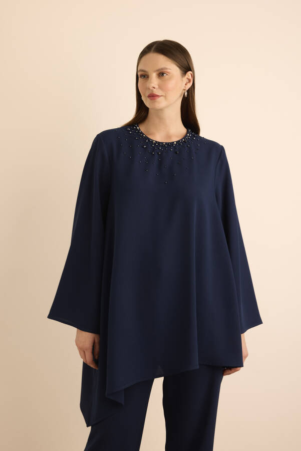 Lacivert Yakası Boncuk İşlemeli Asimetrik Tunik - 4
