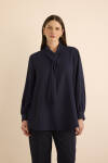 Lacivert Yakası Fular Detaylı Dokuma Bluz 