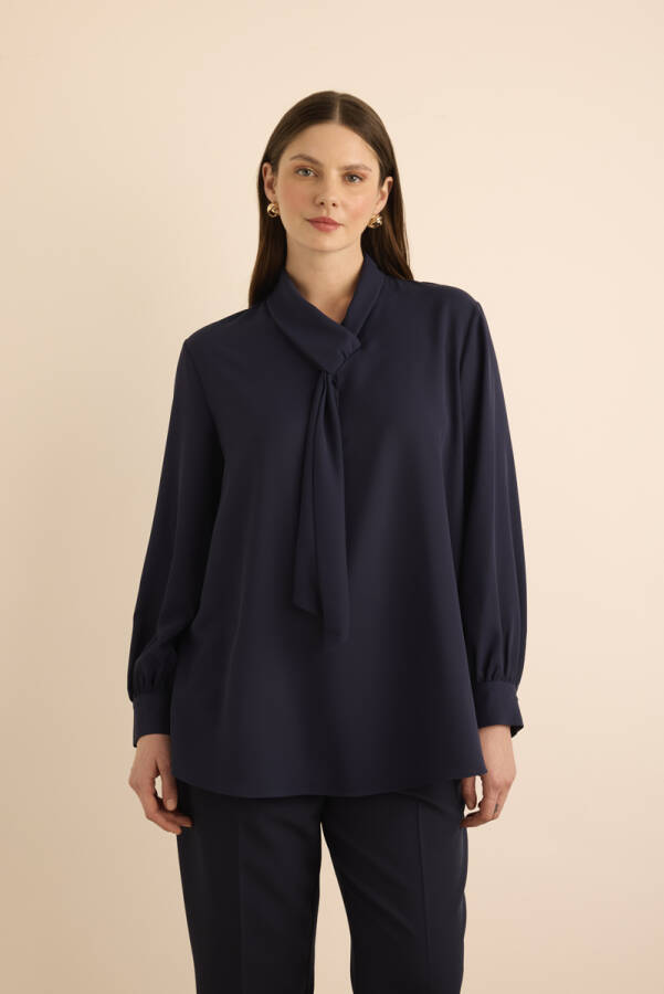 Lacivert Yakası Fular Detaylı Dokuma Bluz - Aker