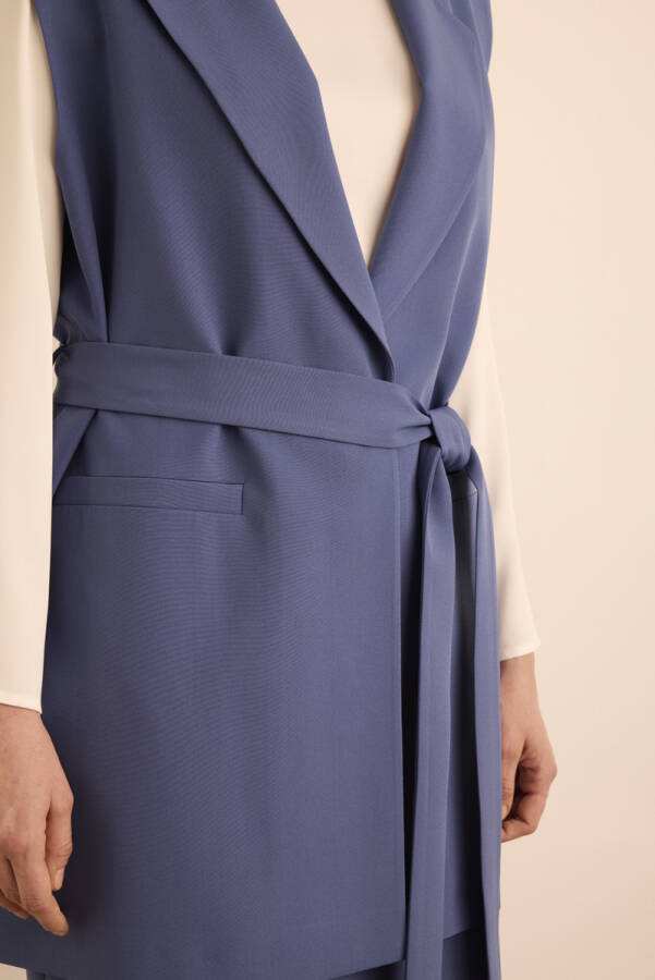 Lacivert Yanları Yırtmaçlı Dokuma Yelek - 4