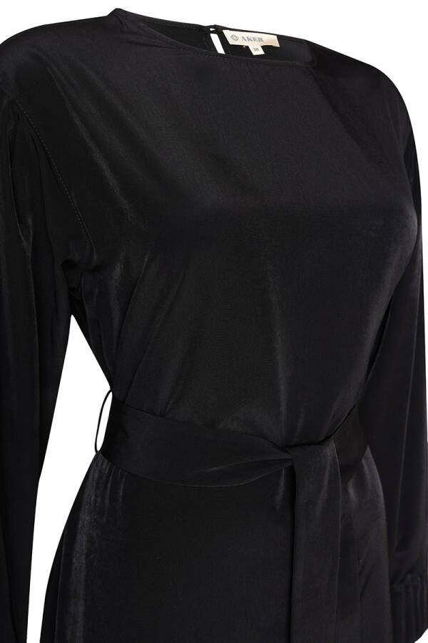 Siyah Manşet Detaylı Düz Elbise - 2