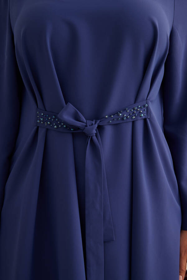 Mavi Kemeri İşlemeli Dökümlü Tunik - 6