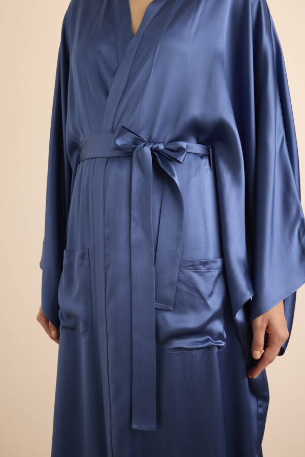 Mavi Yanları Yırtmaçlı Saten Sabahlık - 4