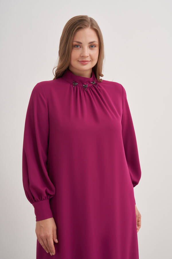 Mürdüm Etek Ucu Büzgülü Yakası İşlemeli Elbise - Aker (1)