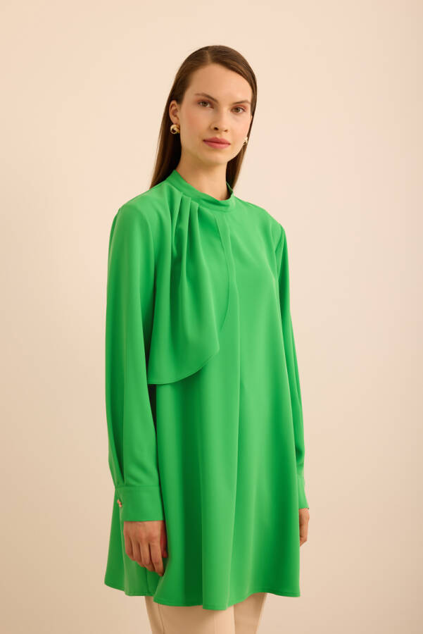 Ön Göğüs Kısmı Pile ve Parça Detaylı Bluz - 5