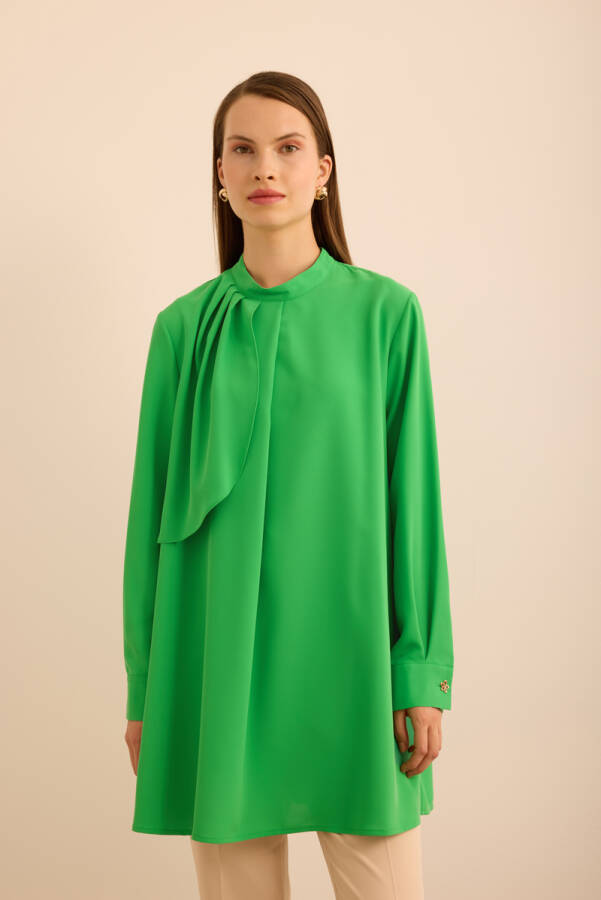 Ön Göğüs Kısmı Pile ve Parça Detaylı Bluz - Aker