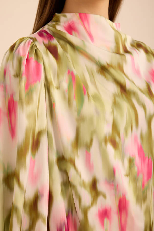Pembe Batik Desenli Dik Yakalı Bluz - 6