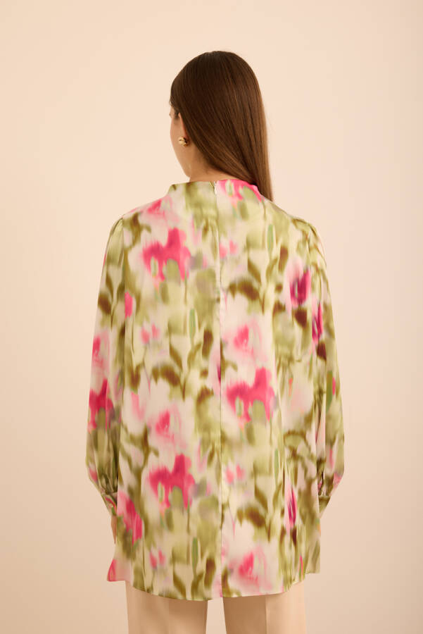 Pembe Batik Desenli Dik Yakalı Bluz - 7