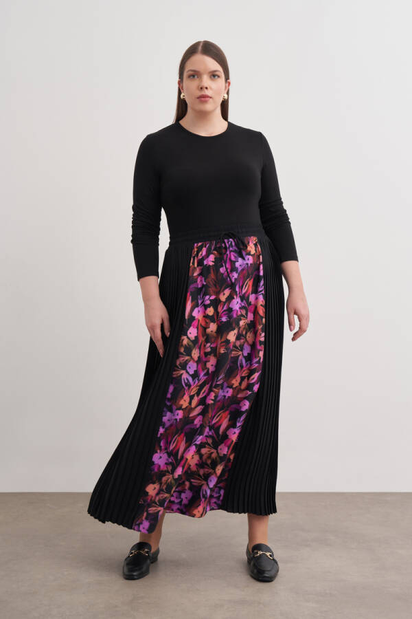 Pembe Piliseli Garnili Desenli Etek - Aker (1)