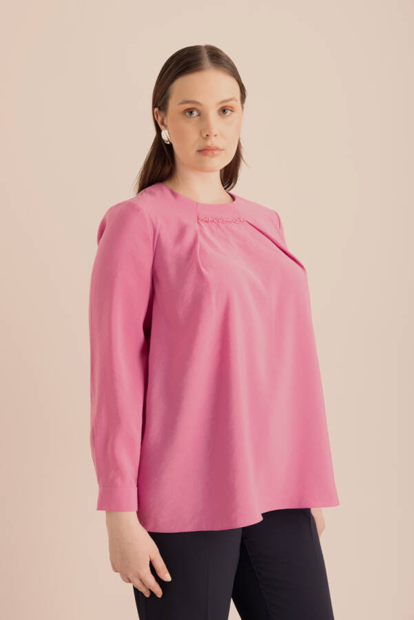 Pembe Yakası Pili ve İşleme Detaylı Dokuma Bluz - Aker (1)