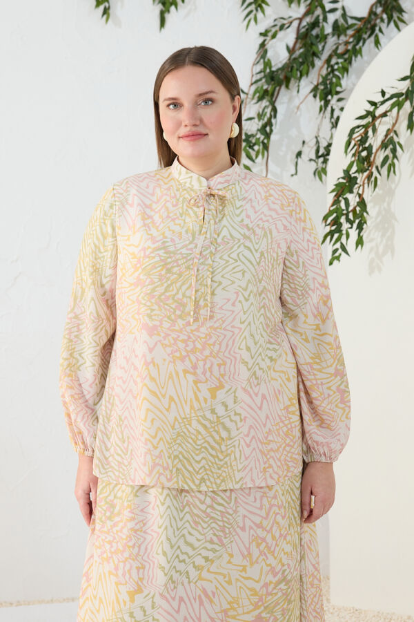 Pudra Bağcık Detaylı Desenli Bluz - Aker (1)