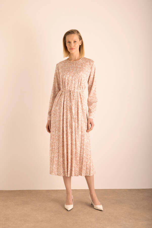 Pudra Kare Desenli Pilisoley Detaylı Bağlamalı Elbise - 3