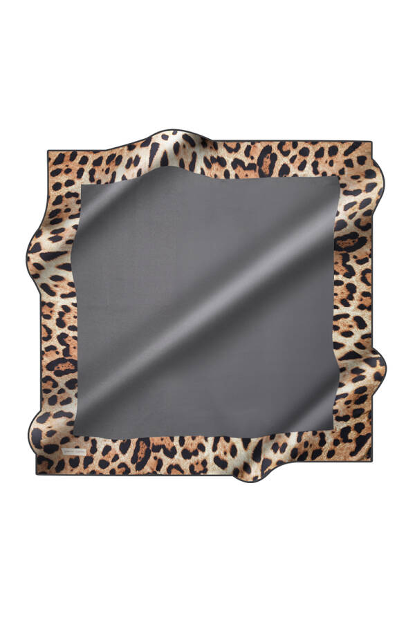 Leopar Desenli 90X90 Pierre Cardin Krep Saten Eşarp - 1