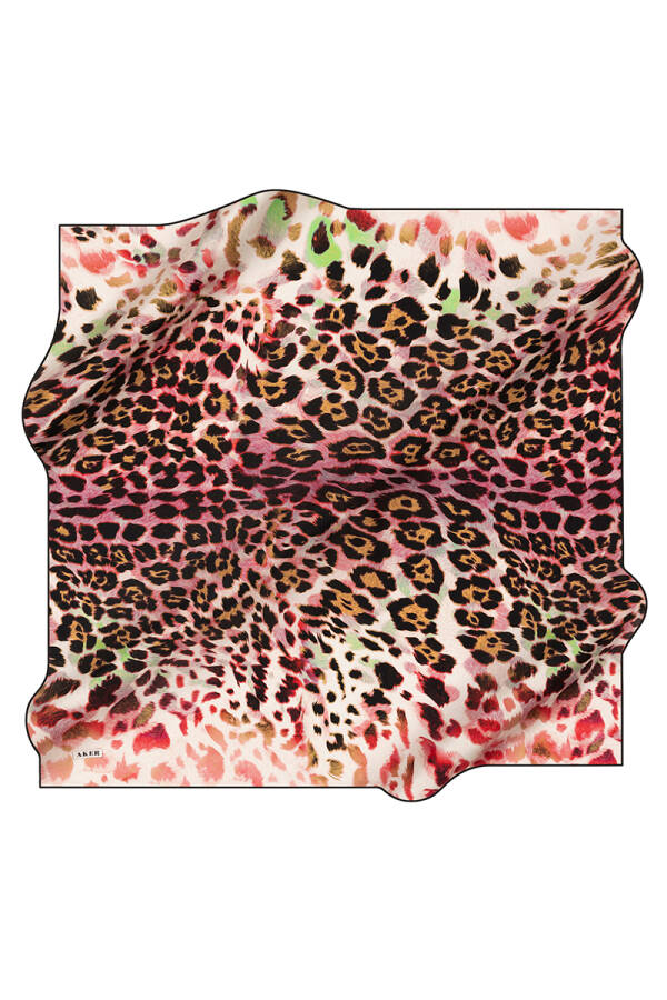 Pembe İpek Kare Leopar Desenli Eşarp - 1