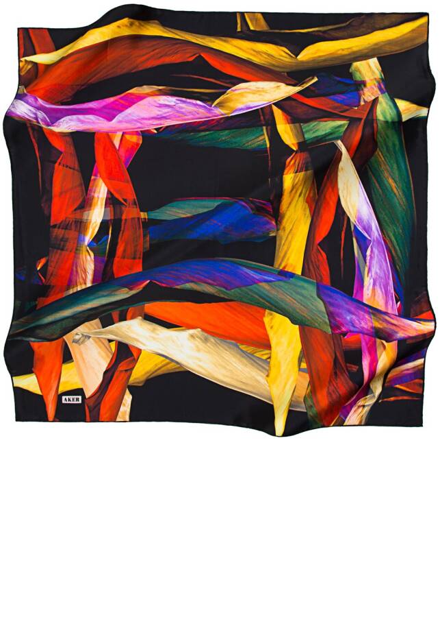 Siyah Yaprak Desenli 6812701 IPEK KREP SATEN - Aker