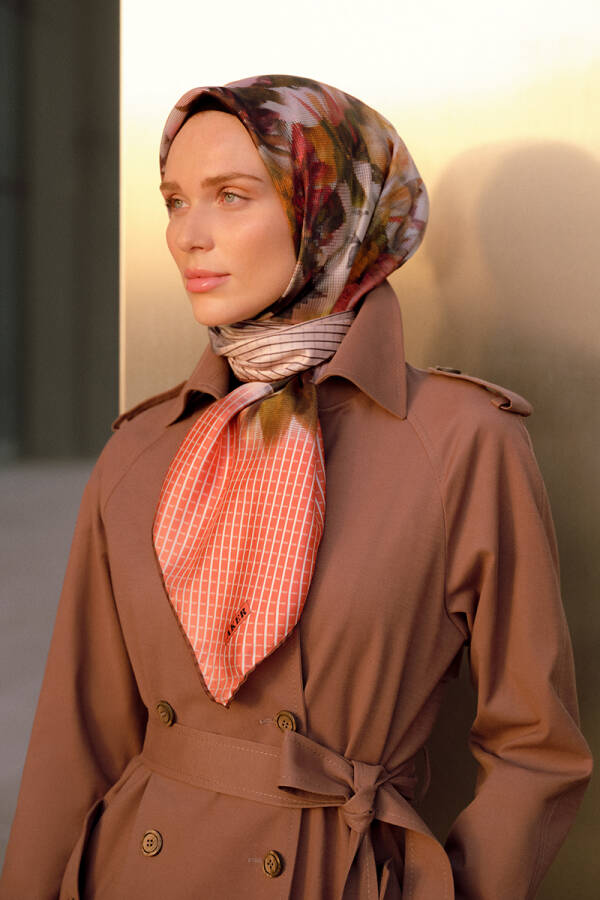 Çiçek Desenli 90X90 Aker İpek Krep Saten Eşarp - 2