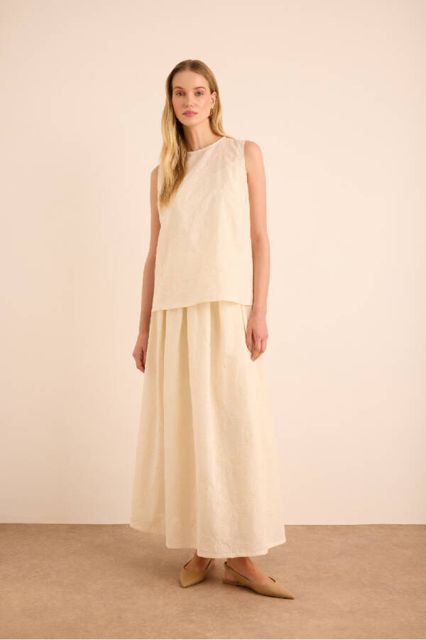 Ekru Brode Kumaştan Cotton Kolsuz Bluz - Aker