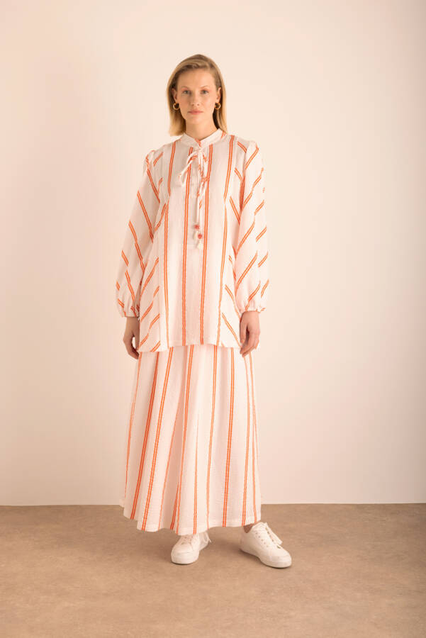 Renkli Çizgili Yakası Bağcıklı Tunik - Aker (1)