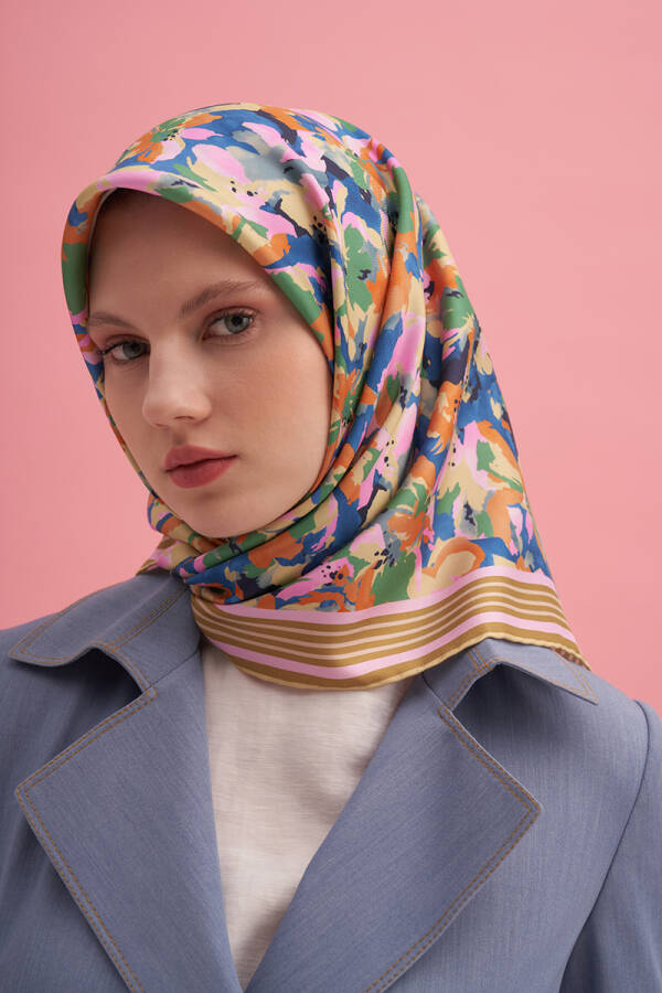 Çiçek Desenli Aker İpek Krep Saten Eşarp - 1