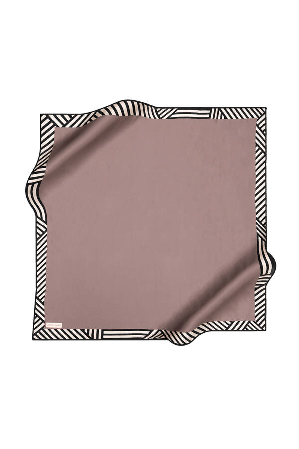 Gül Kurusu İpek Kare Geometrik Desenli Eşarp - 1