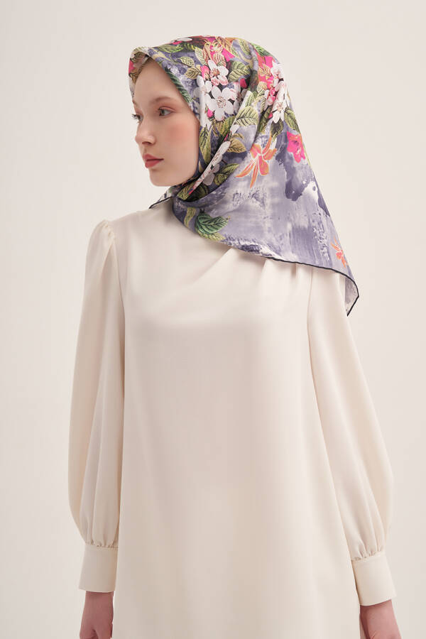 Çiçek Desenli Pierre Cardin Krep Saten Eşarp - 1