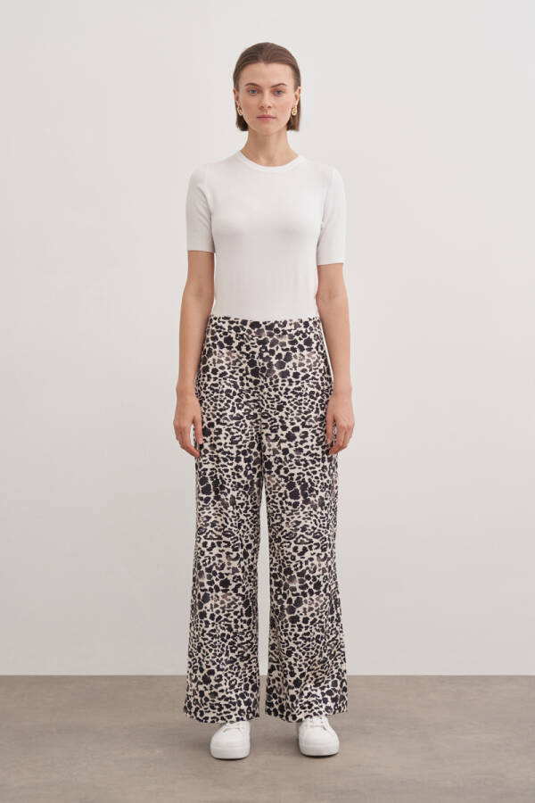 Siyah Leopar Desenli Pantolon - Aker