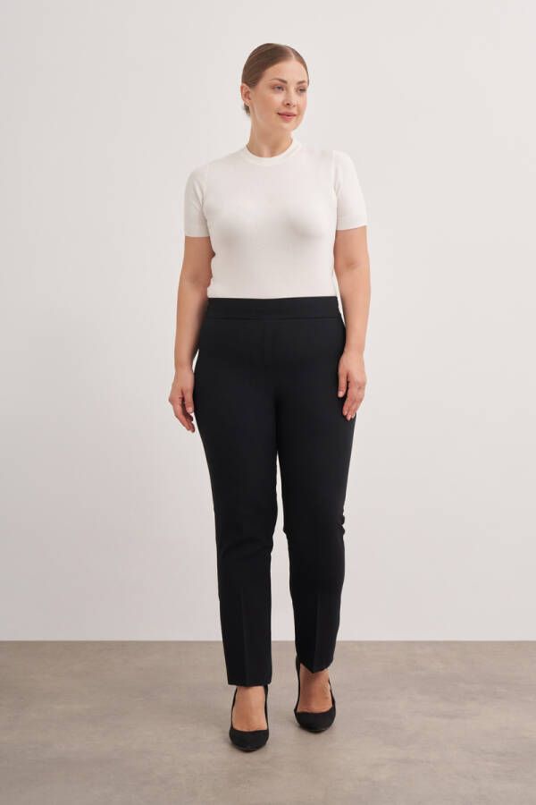 Siyah Arka Bel Lastikli Pantolon - 2