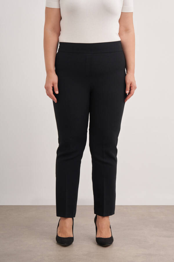 Siyah Arka Bel Lastikli Pantolon - 3